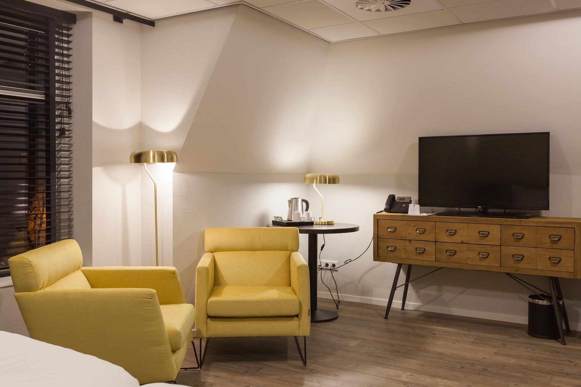 Hotel De Jonge 4*